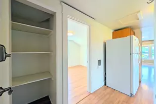 1022 Oakes Ave, Everett, WA 98201 - Photo 3