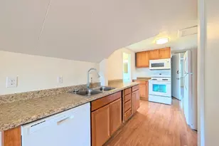 1022 Oakes Ave, Everett, WA 98201 - Photo 9