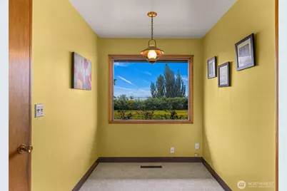 3923 Cliffside Drive, Bellingham, WA 98225 - Photo 15
