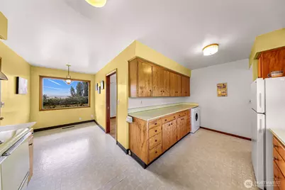 3923 Cliffside Drive, Bellingham, WA 98225 - Photo 17