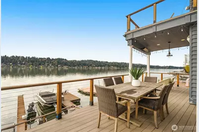 6007 Hazelwood Lane SE, Bellevue, WA 98006 - Photo 9