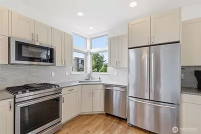 316 NW 41st Street #B, Seattle, WA 98107 - Photo 11