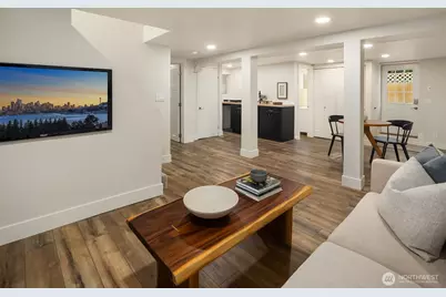 1307 W Boston Street, Seattle, WA 98119 - Photo 21