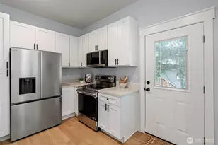 210 S Cambrian Ave, Bremerton, WA 98312 - Photo 7