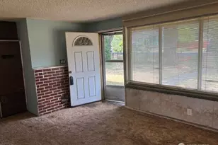 741 N 128th St, Seattle, WA 98133 - Photo 9