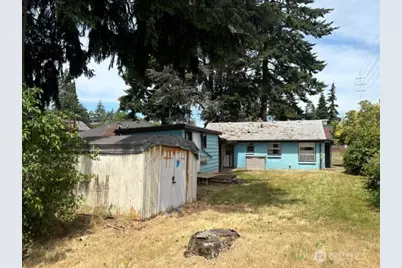 741 N 128th Street, Seattle, WA 98133 - Photo 11