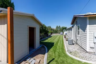 219 Washington Place, Electric City, WA 99123 - Photo 31