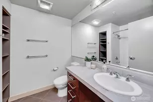 910 Lenora St, Seattle, WA 98121 - Photo 21