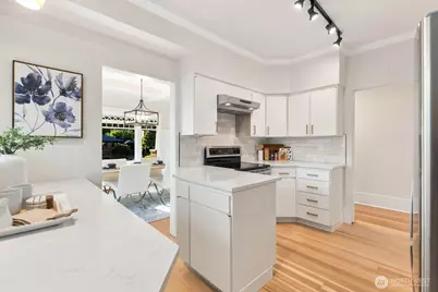 7706 32nd Avenue NW, Seattle, WA 98117 - Photo 11