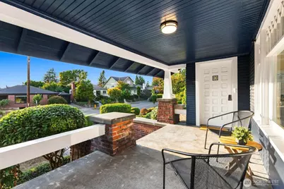 7706 32nd Avenue NW, Seattle, WA 98117 - Photo 3