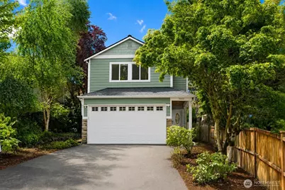15033 70th Avenue NE, Kenmore, WA 98028 - Photo 1