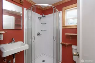 938 E 6th St, Port Angeles, WA 98362 - Photo 13