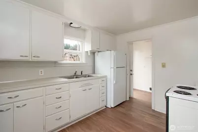 938 E 6th Street, Port Angeles, WA 98362 - Photo 9