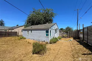 938 E 6th St, Port Angeles, WA 98362 - Photo 23