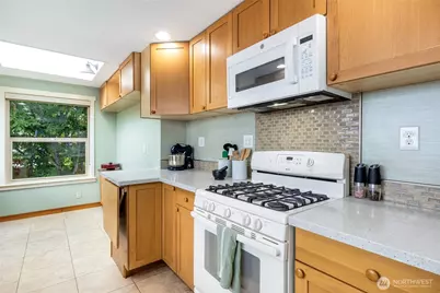 10320 Kay Way, Mukilteo, WA 98275 - Photo 9