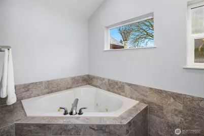 3010 NE 55th Street, Seattle, WA 98105 - Photo 15