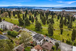 3010 NE 55th St, Seattle, WA 98105 - Photo 29