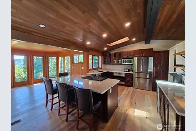 8210 171st Avenue NE, Redmond, WA 98052 - Photo 9