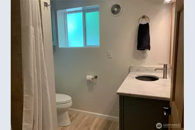 8210 171st Avenue NE, Redmond, WA 98052 - Photo 33