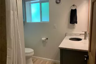 8210 171st Ave NE, Redmond, WA 98052 - Photo 33