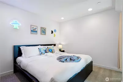 1546 Sturgus Avenue S, Seattle, WA 98144 - Photo 29