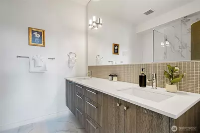 1546 Sturgus Avenue S, Seattle, WA 98144 - Photo 21