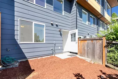 1546 Sturgus Avenue S, Seattle, WA 98144 - Photo 5