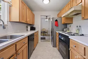 5743 39th Ave SE, Lacey, WA 98503 - Photo 9