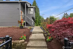 8803 15th Ave NE, Seattle, WA 98115 - Photo 3