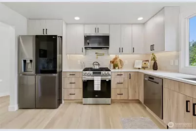 814 NE 185th Street, Shoreline, WA 98155 - Photo 13