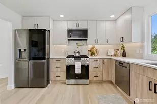 814 NE 185th St, Shoreline, WA 98155 - Photo 13