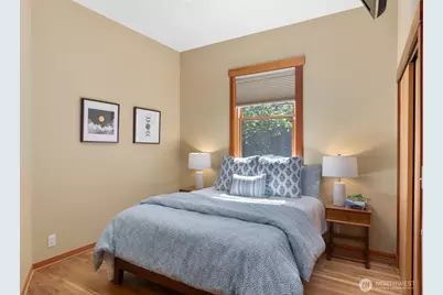 14677 Sivertson Road NE, Bainbridge Island, WA 98110 - Photo 21