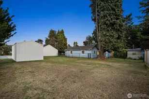 2105 D St SE, Auburn, WA 98002 - Photo 25