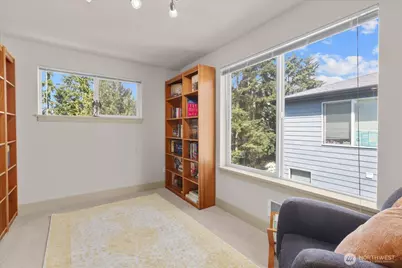 470 N 130th Street, Seattle, WA 98133 - Photo 17