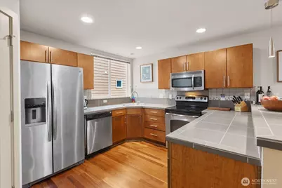 470 N 130th Street, Seattle, WA 98133 - Photo 9