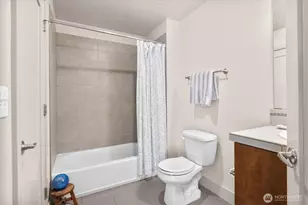 470 N 130th St, Seattle, WA 98133 - Photo 15