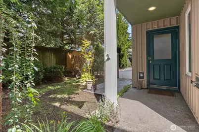 470 N 130th Street, Seattle, WA 98133 - Photo 3
