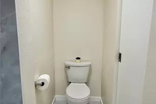 506 S 107th St, Tacoma, WA 98444 - Photo 9