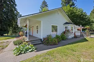 12301 401st St E, Eatonville, WA 98328 - Photo 3