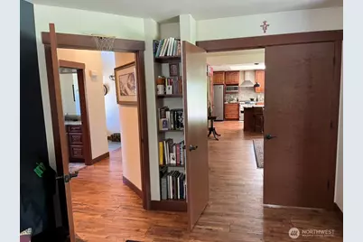 2901 S Bay Road NE, Olympia, WA 98506 - Photo 27
