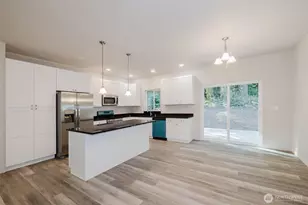 61 E Olyview Pl, Grapeview, WA 98546 - Photo 9
