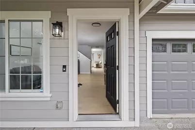 213 Bondgard Avenue E, Enumclaw, WA 98022 - Photo 3