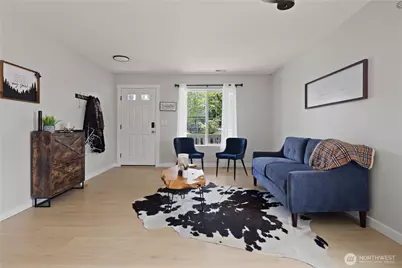 213 Bondgard Avenue E, Enumclaw, WA 98022 - Photo 5