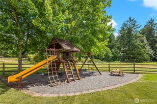 20729 SE 34th St, Sammamish, WA 98075 - Photo 37