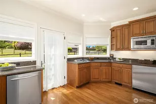 20729 SE 34th St, Sammamish, WA 98075 - Photo 29