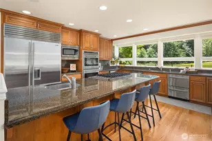 20729 SE 34th St, Sammamish, WA 98075 - Photo 9