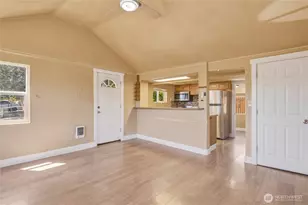 1522 Crescent St, Wenatchee, WA 98801 - Photo 5