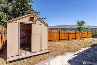 1522 Crescent St, Wenatchee, WA 98801 - Photo 19