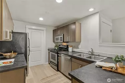 738 Kirkland Circle #E104, Kirkland, WA 98033 - Photo 9