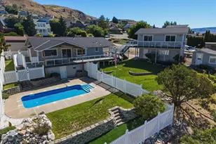 104 Orchard View Dr, Chelan, WA 98816 - Photo 3